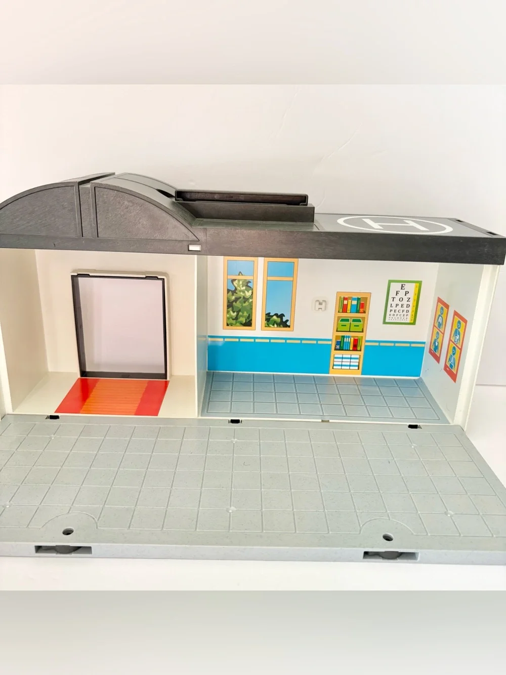 Playmobil Lot Medical Center Garbage Truck Figures Accessories